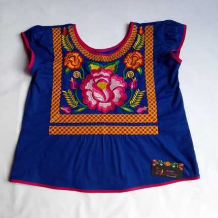 blusa azul bordado de cadenilla y flores