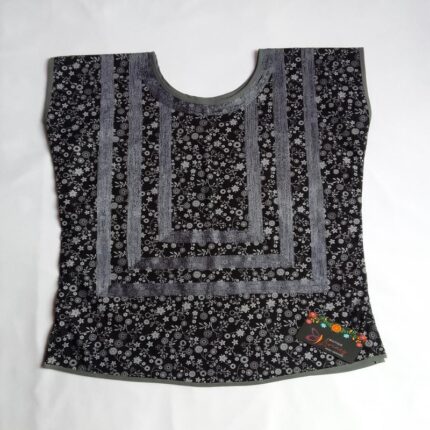 blusa floreada de cadenilla